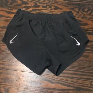 NIKE SHORTS SIZE XS
